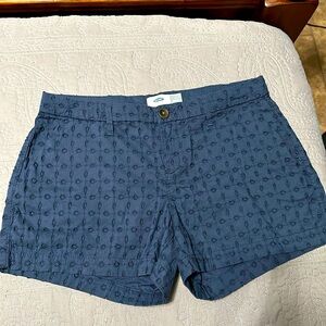 Old Navy Eyelet Shorts in the color Navy with 3.5” length and size 2